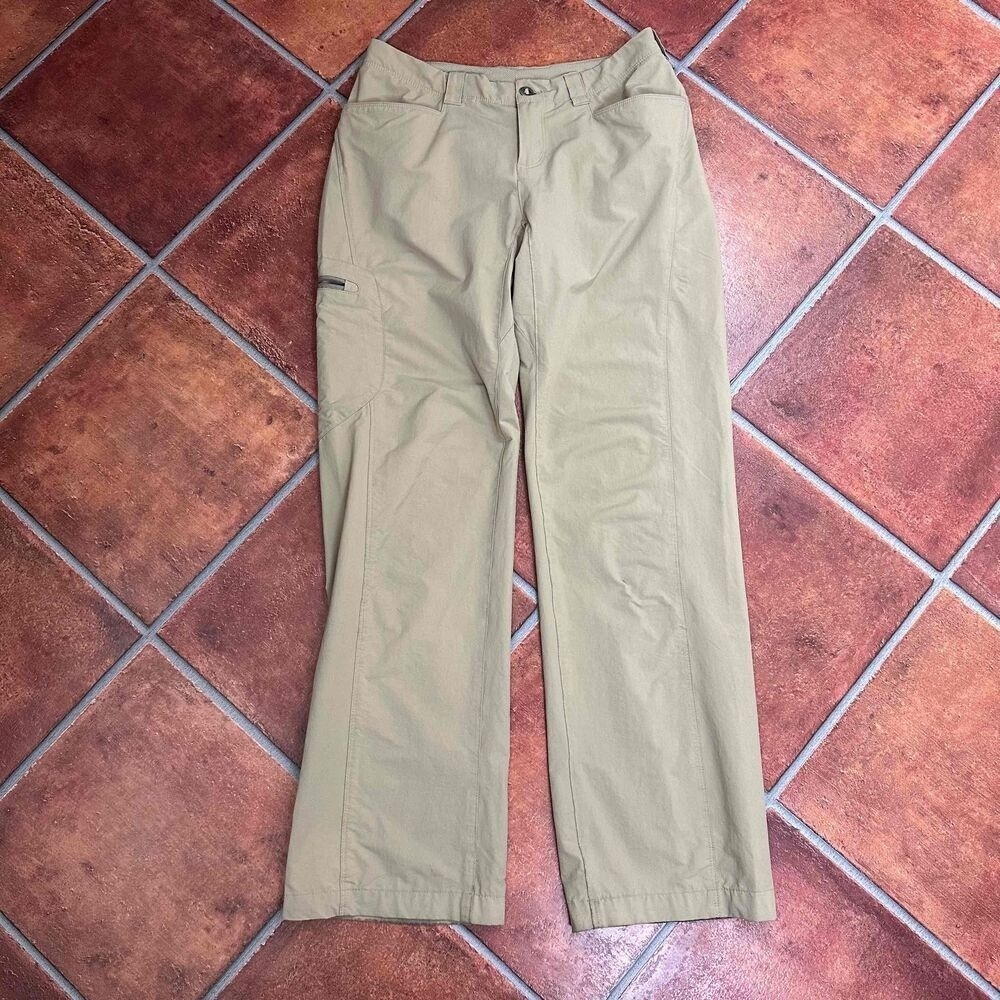 Patagonia Khaki Side Pockets Cargo Pants Size 4